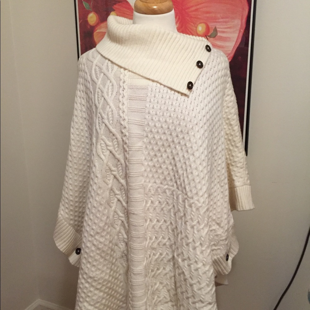 ❤️Sale❤️ Warm Ivory Poncho
